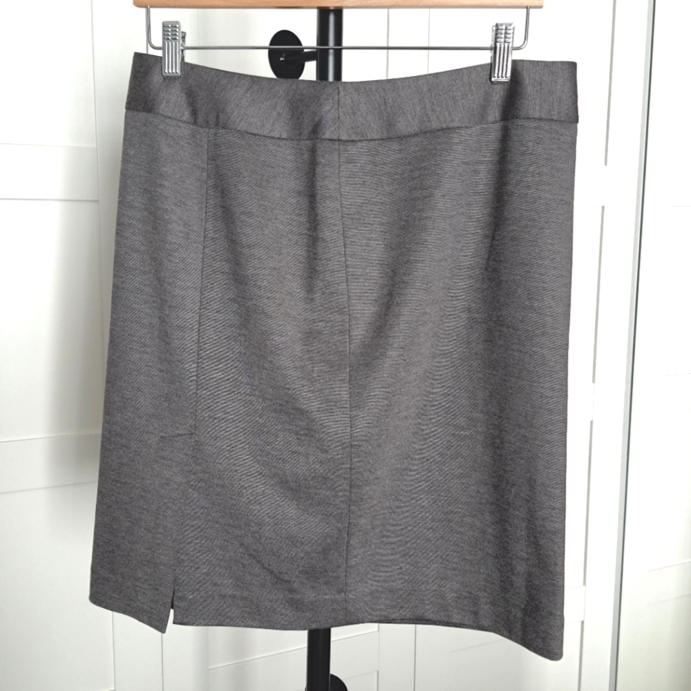 Ann Taylor LOFT Heather Gray Casual Skirt Travel Comfy Size 10 NWT